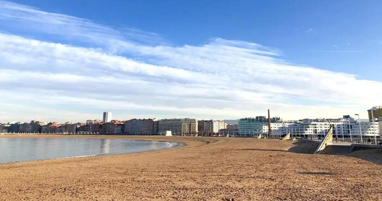 Apto. Vista Playa Poniente Gijón Eksteriør bilde