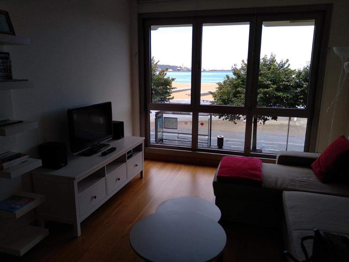 Apto. Vista Playa Poniente Gijón Eksteriør bilde