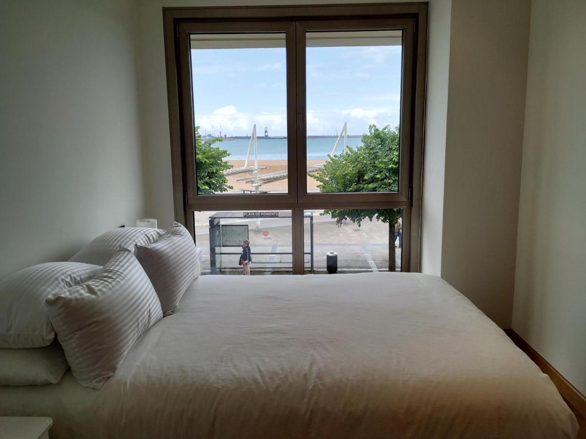 Apto. Vista Playa Poniente Gijón Eksteriør bilde