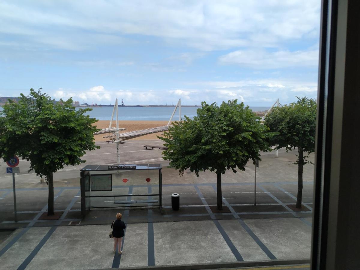 Apto. Vista Playa Poniente Gijón Eksteriør bilde
